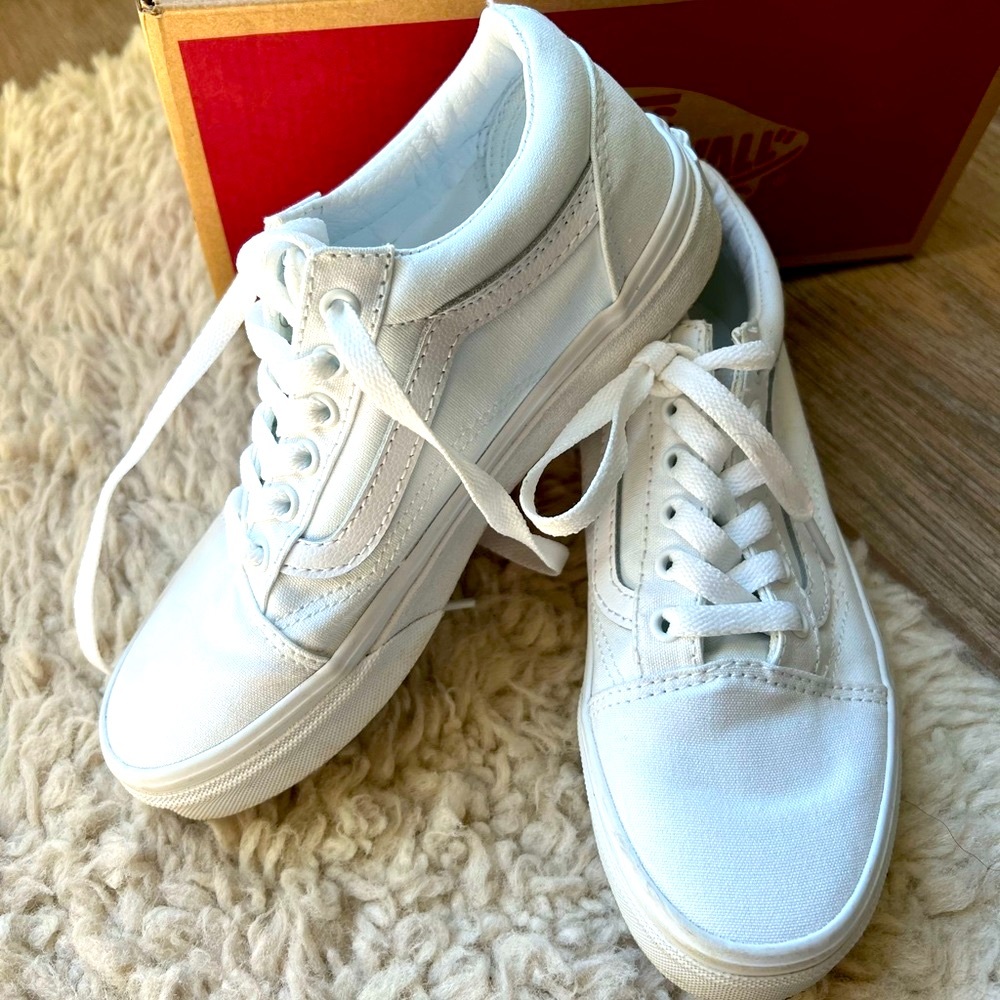 📌📌Kids vans white NEW- SALE 🤑📌📌